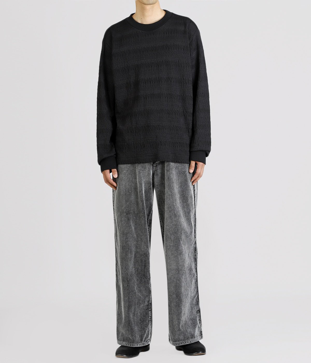 model（177cm / 62kg）B87 W73 H92 着用サイズ：L