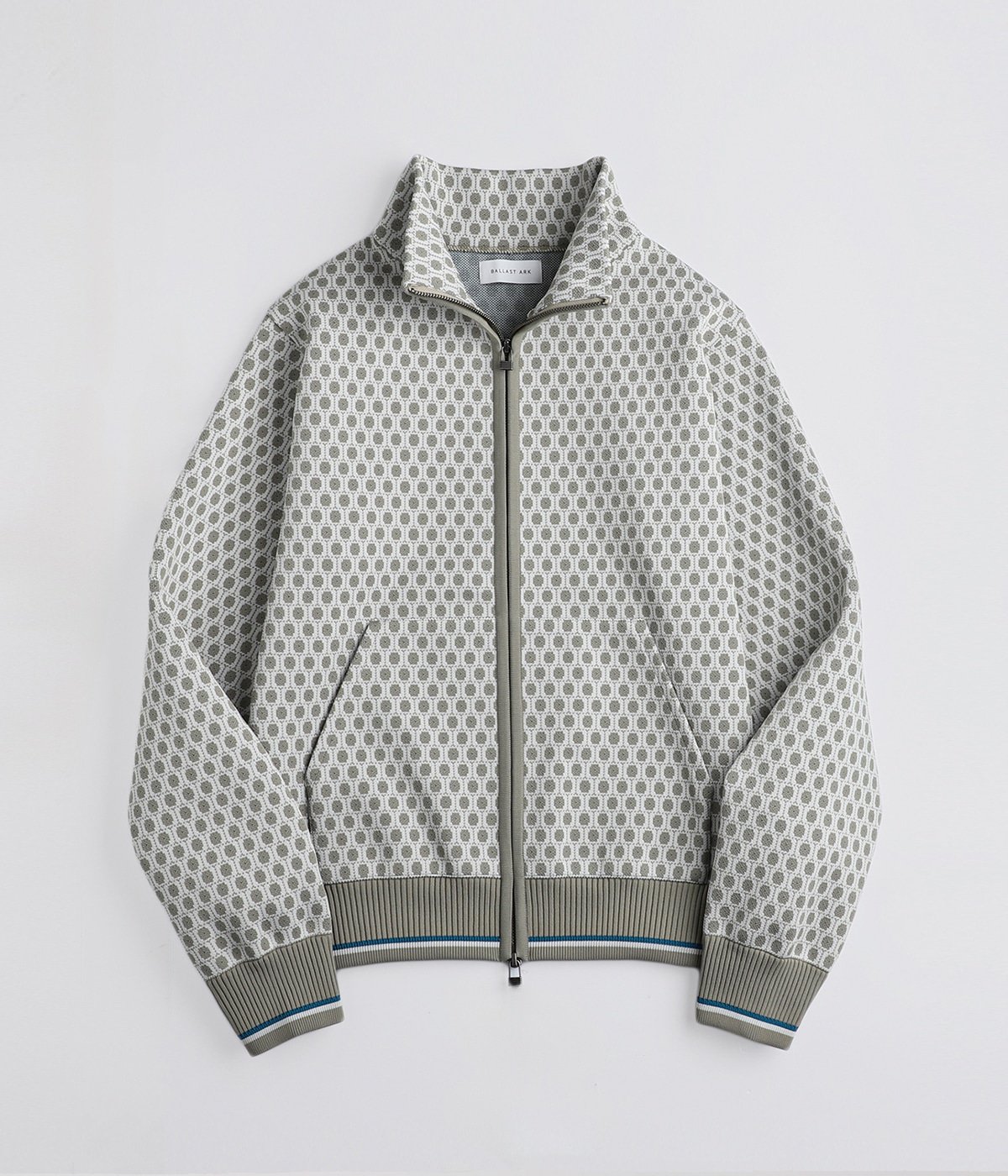 新品タグ付き★heve CLOUDブルゾン　バニラ CLOUDブルゾン バニラ | HEVE