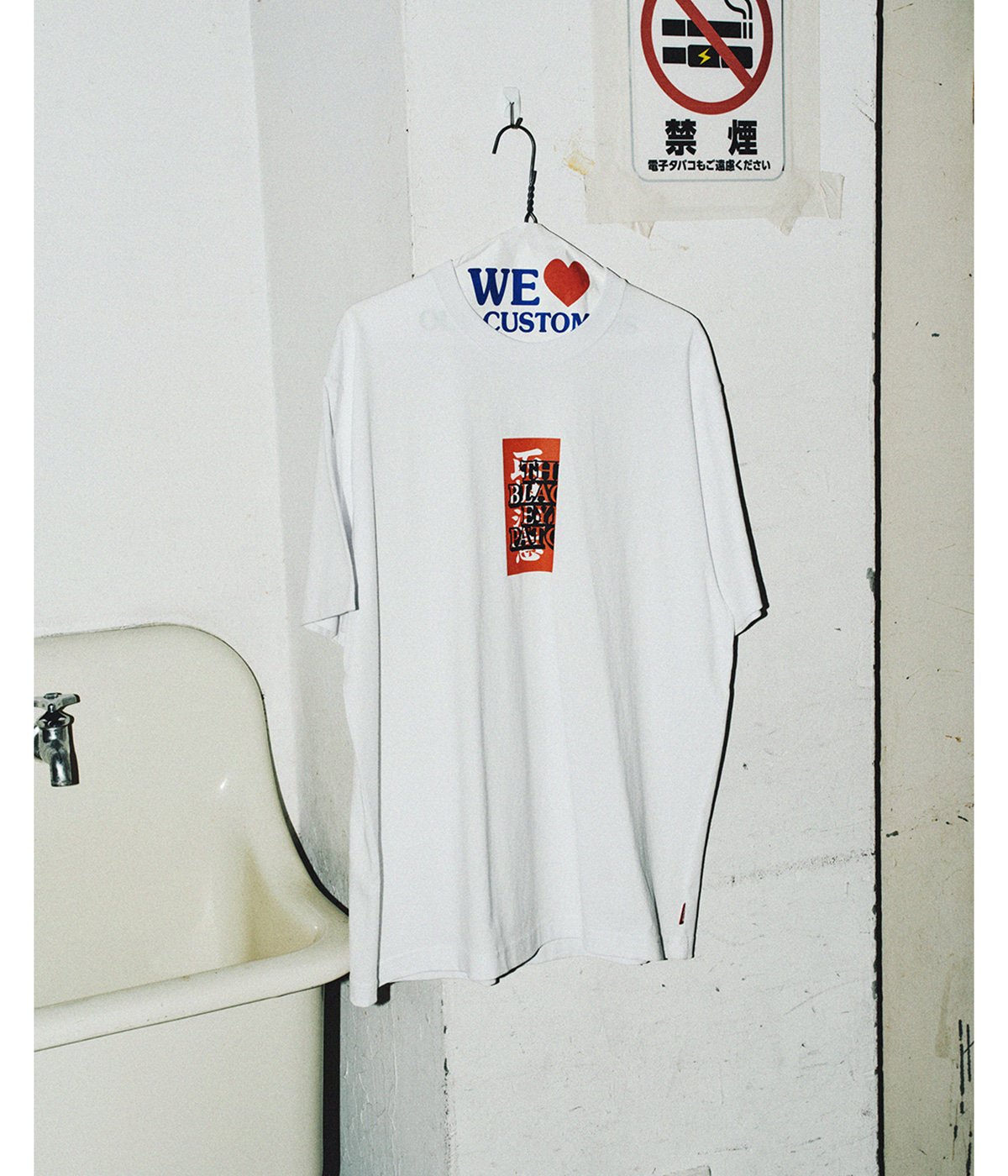新品　ブラックアイパッチ 取扱注意 Tシャツ HWC TEE 白　m ホワイト HWC TEE | BlackEyePatch(ブラックアイパッチ) / トップス カットソー