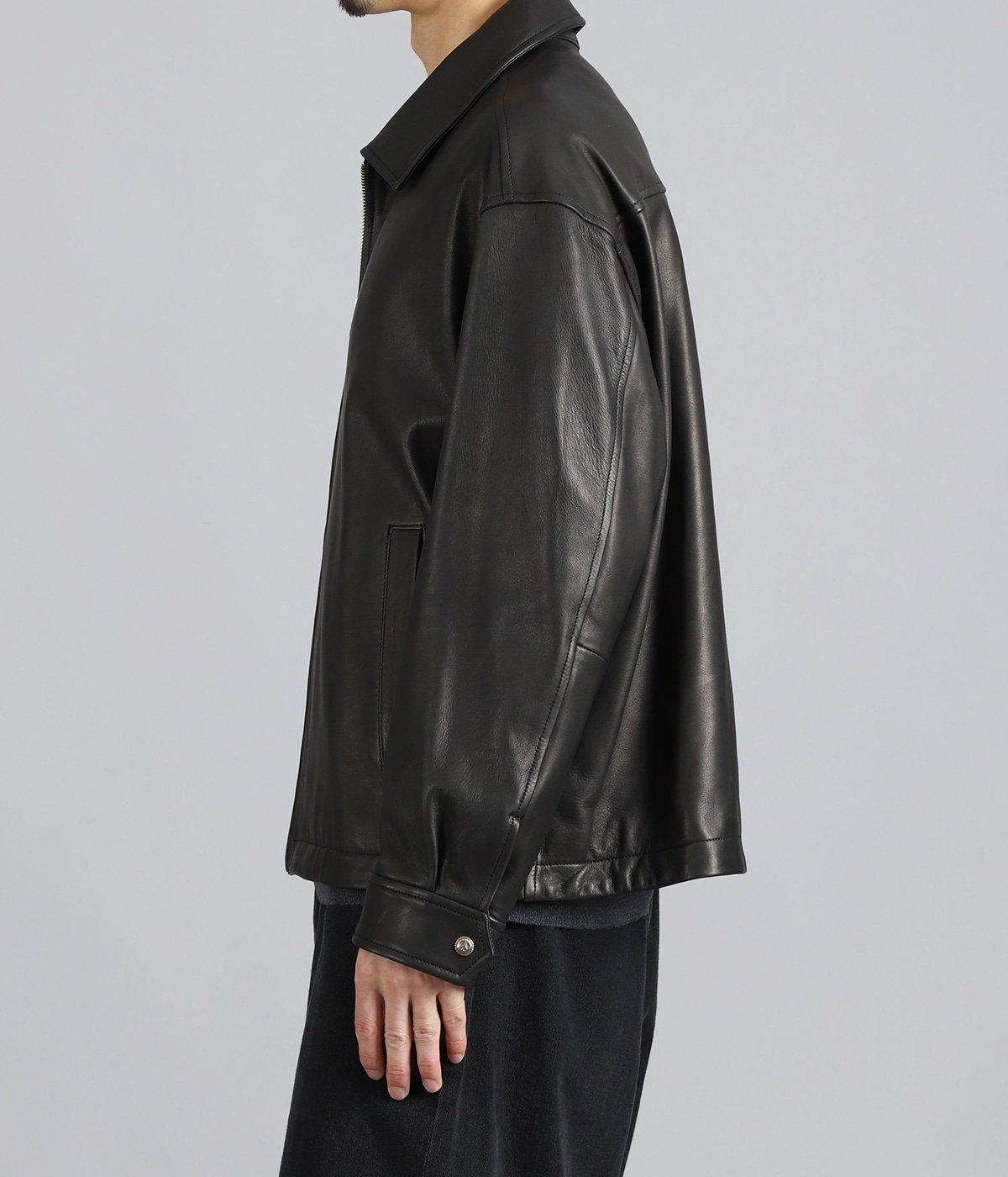 model（175cm / 60kg）B85 W75 H92 着用サイズ：2