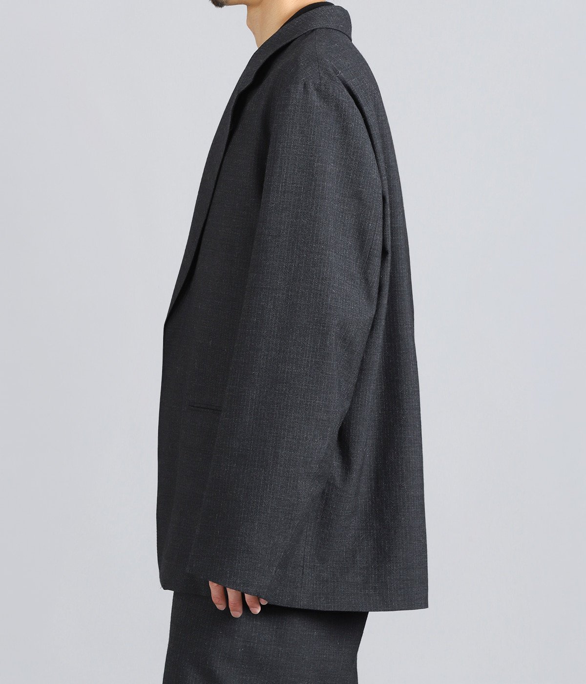 model（175cm / 60kg）B85 W75 H92 着用サイズ：3