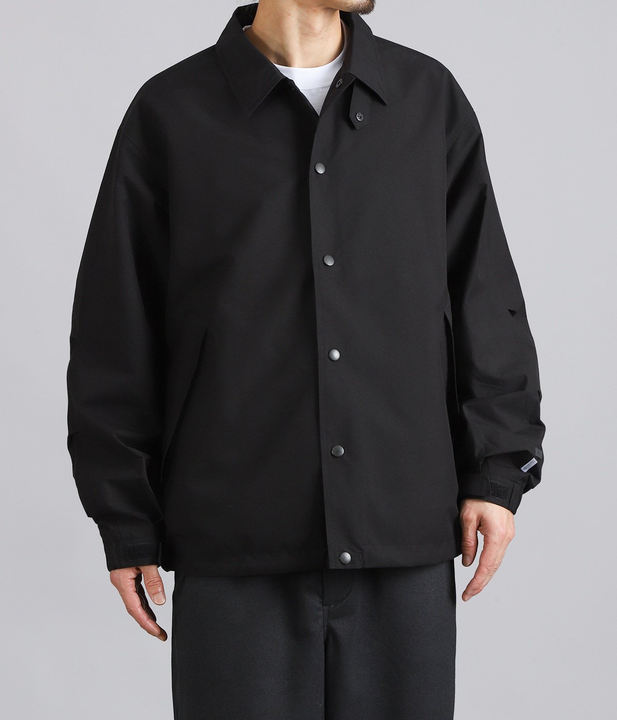 model（175cm / 60kg）B85 W75 H92 着用サイズ：M