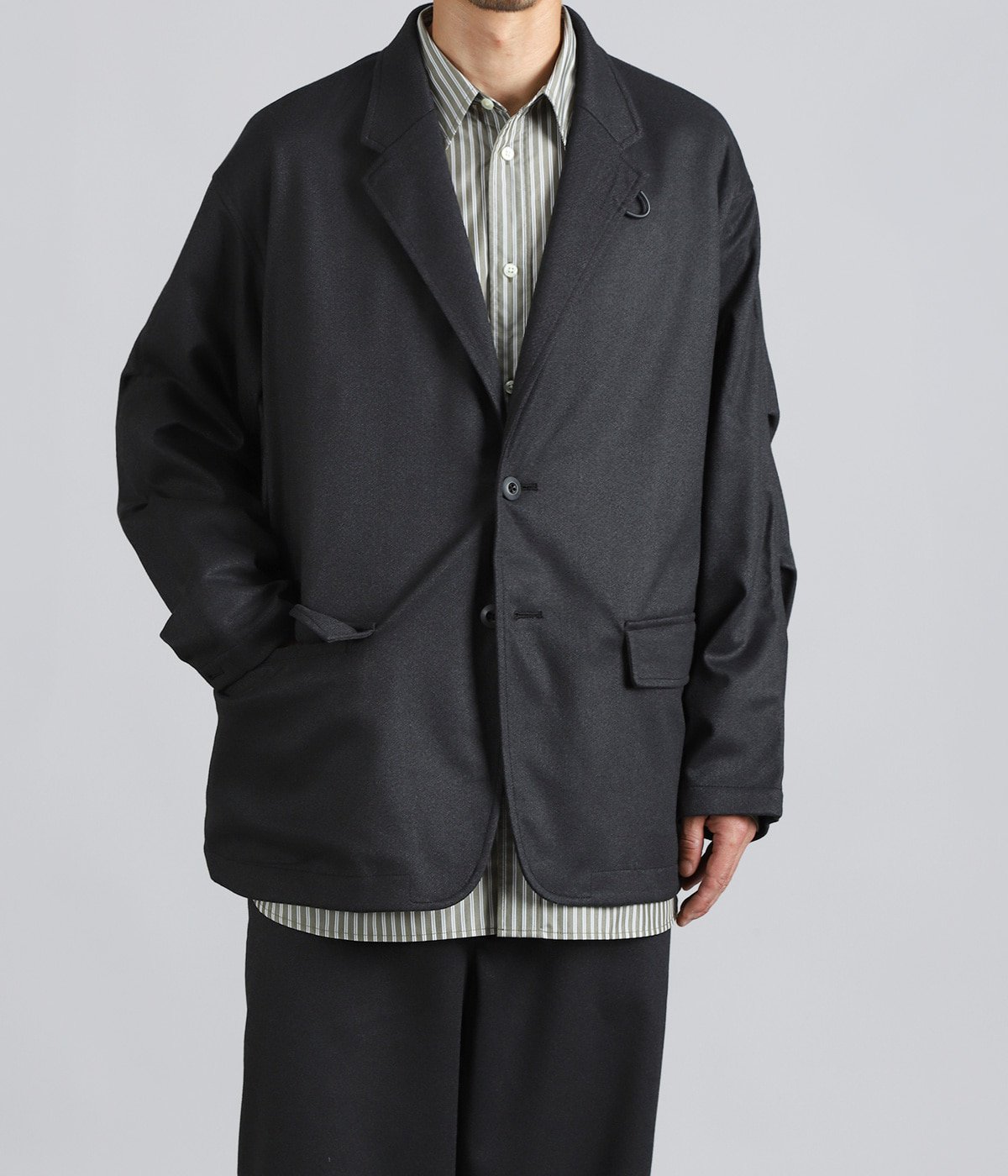 model（175cm / 60kg）B85 W75 H92 着用サイズ：M