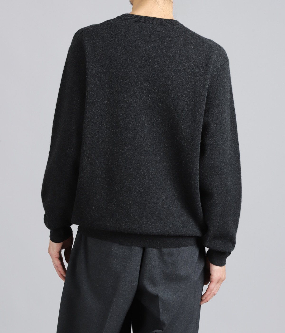 model（175cm / 60kg）B85 W75 H92 着用サイズ：2