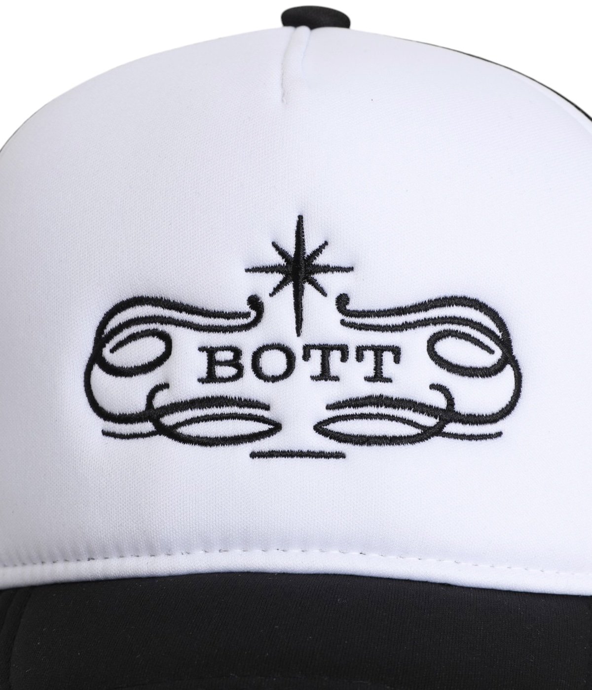 Luxe Logo Mesh-back 5-Panel Cap | BOTT(ボット) / 帽子 キャップ Luxe Logo Mesh-back 5-Panel Cap | BOTT(ボット) / 帽子 キャップ