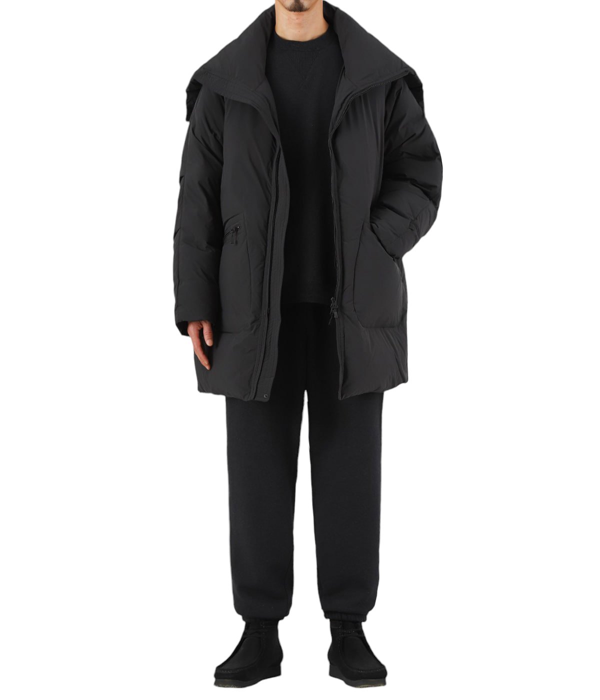 model(175cm / 60kg)B85 W75 H92 着用サイズ：M