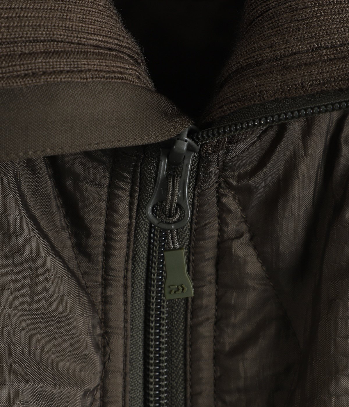 TECH ARMY QULTING HIGH NECK JACKET | DAIWA PIER39(ダイワ ピア