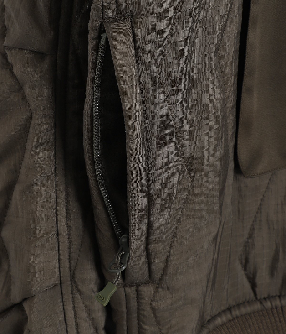 TECH ARMY QULTING HIGH NECK JACKET | DAIWA PIER39(ダイワ ピア