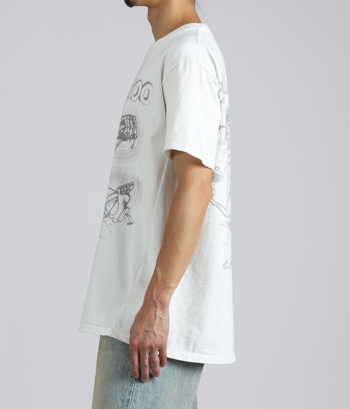 model（175cm / 60kg）B85 W75 H92 着用サイズ：L