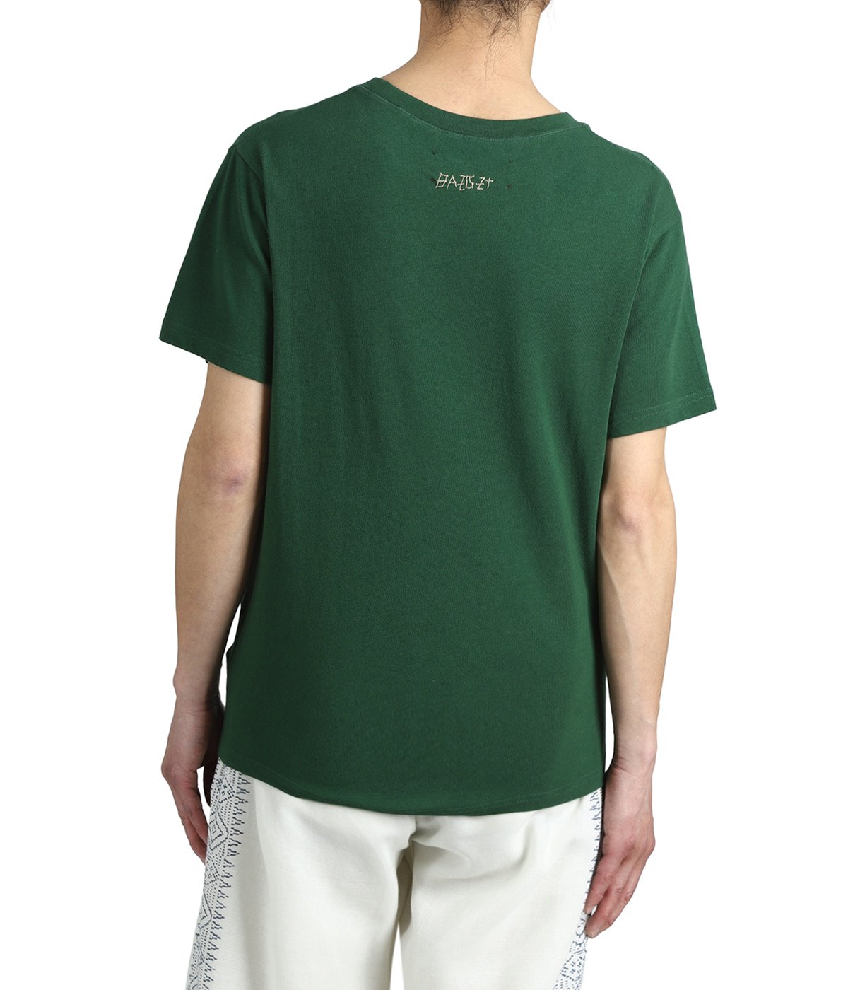 model（175cm / 60kg）B85 W75 H92 着用サイズ：M