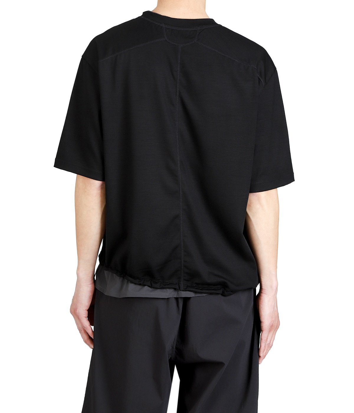 model（175cm / 60kg）B85 W75 H92 着用サイズ：2