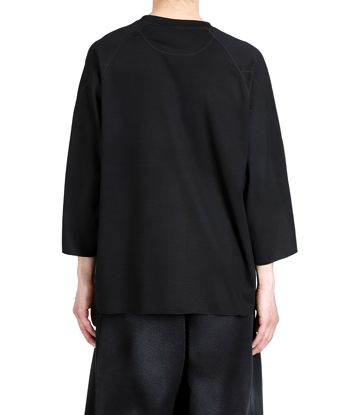 model（175cm / 60kg）B85 W75 H92 着用サイズ：2