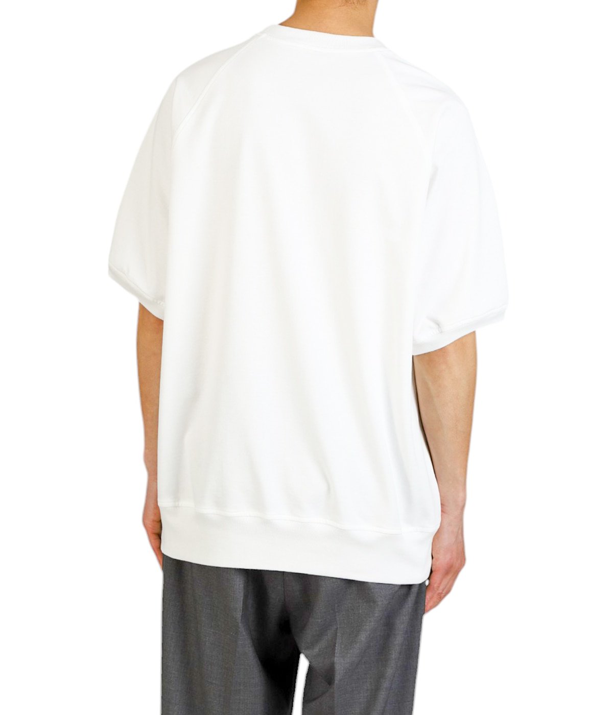 model（175cm / 60kg）B85 W75 H92 着用サイズ：4