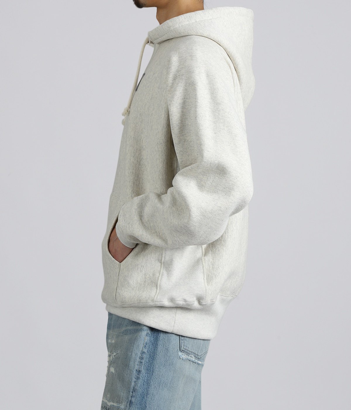 model(175cm / 60kg)B85 W75 H92 着用サイズ：L