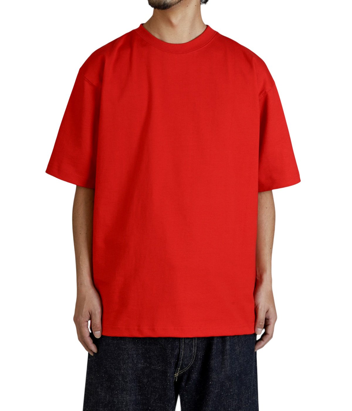 model（184cm / 63kg）B85 W80 H102 着用サイズ：XL