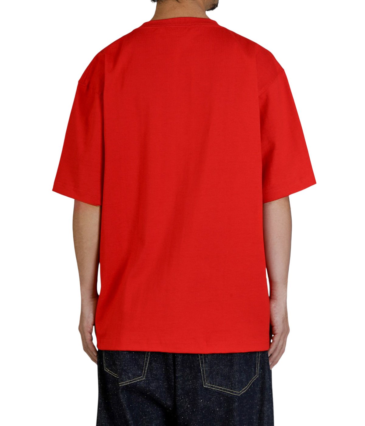 model（184cm / 63kg）B85 W80 H102 着用サイズ：XL