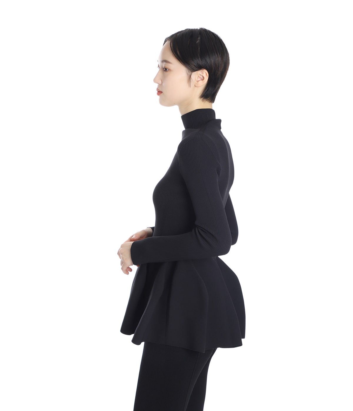 model（166cm） 着用サイズ：1