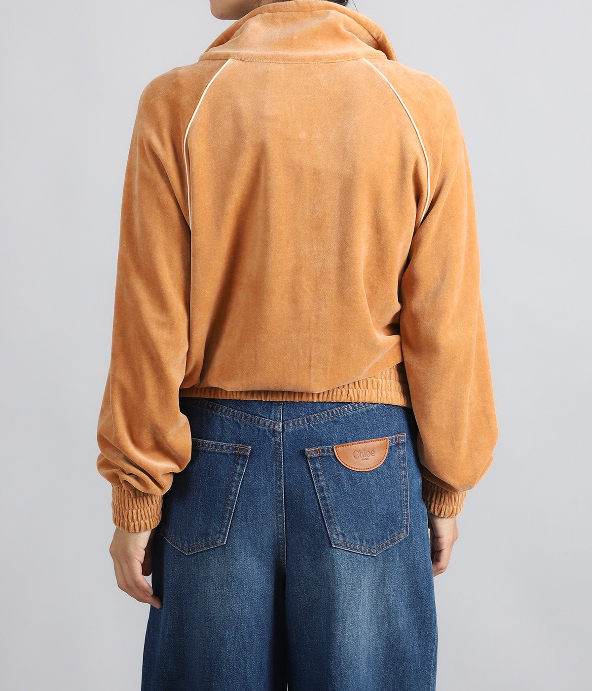model（162cm） 着用サイズ：XS