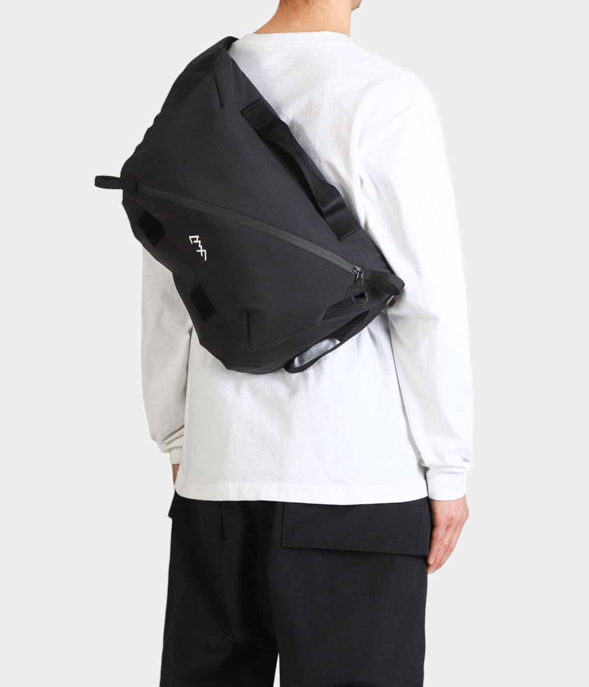 MESSENGER BAG SMOOTH NYLON | CMF OUTDOOR GARMENT(シーエムエフ