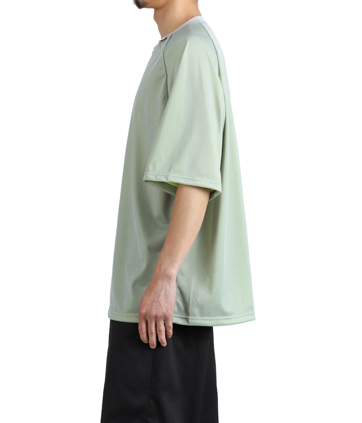 model(175cm / 60kg)B85 W75 H92 着用サイズ：L