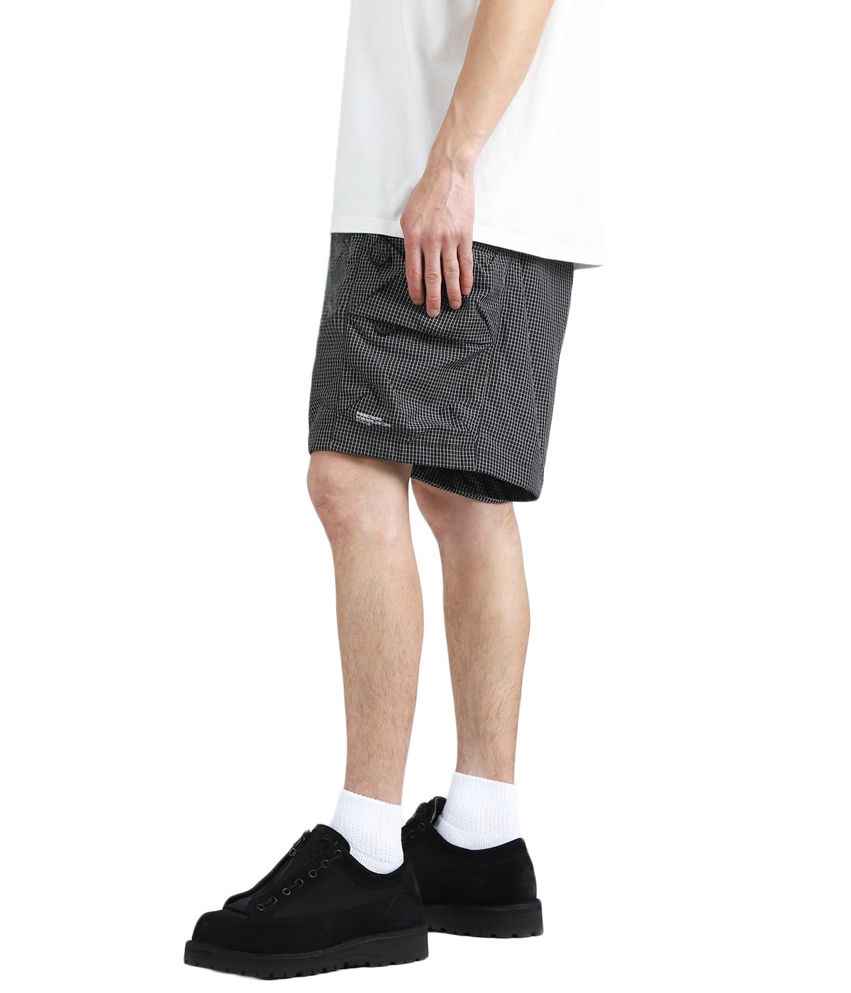 model（175cm / 60kg）B85 W75 H92 着用サイズ：L