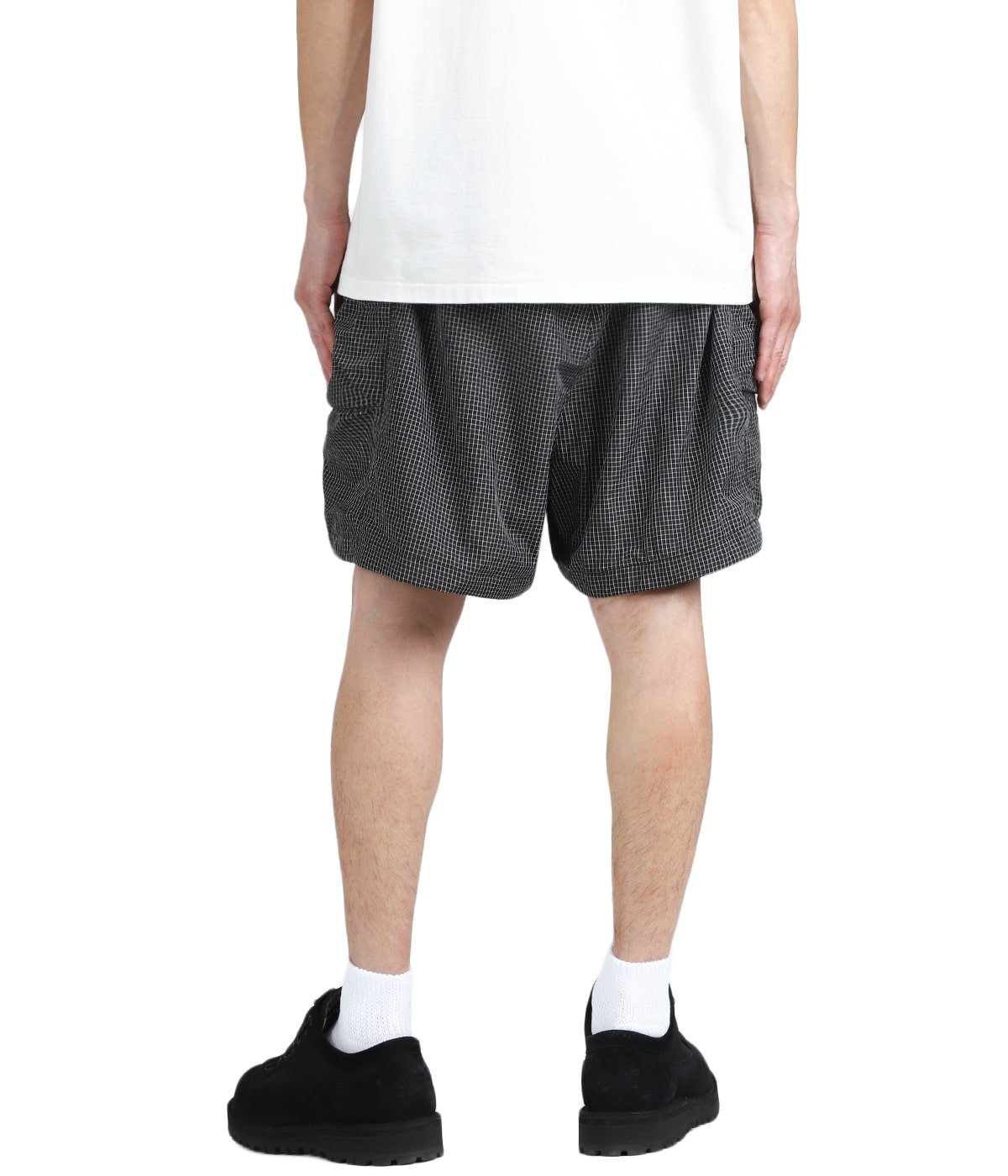 model（175cm / 60kg）B85 W75 H92 着用サイズ：L