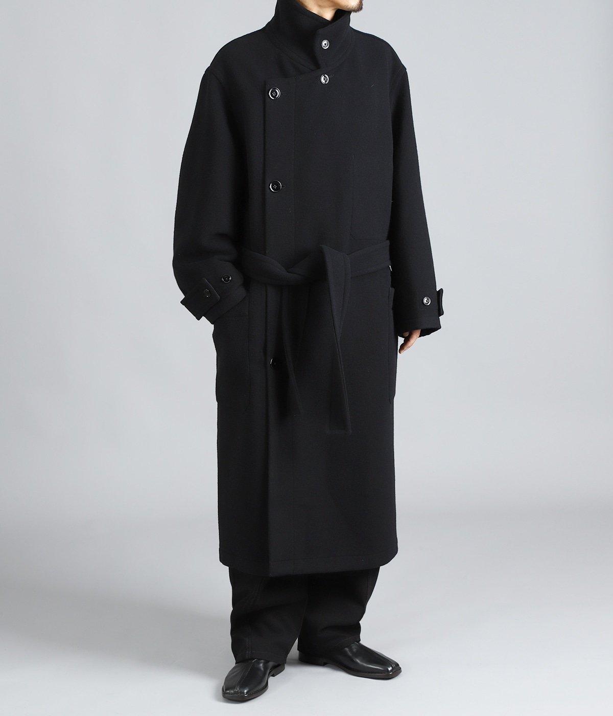 model（175cm / 60kg）B85 W75 H92 着用サイズ：S