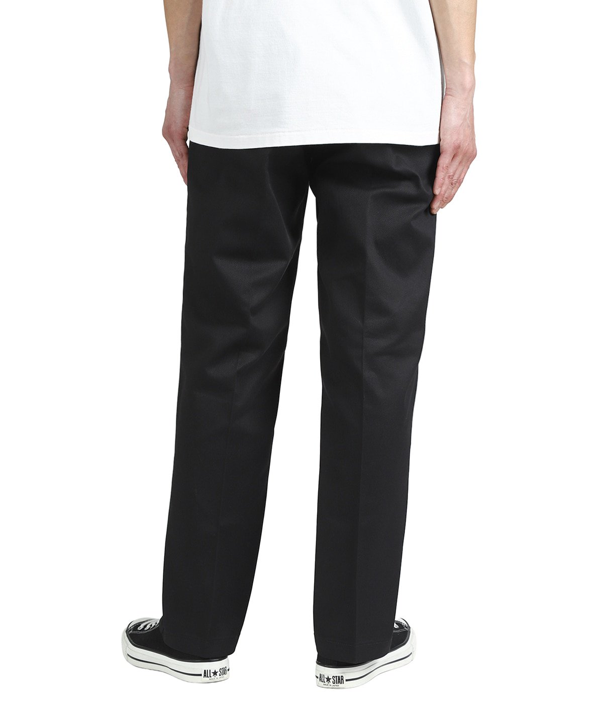 model（175cm / 60kg）B85 W75 H92 着用サイズ：34