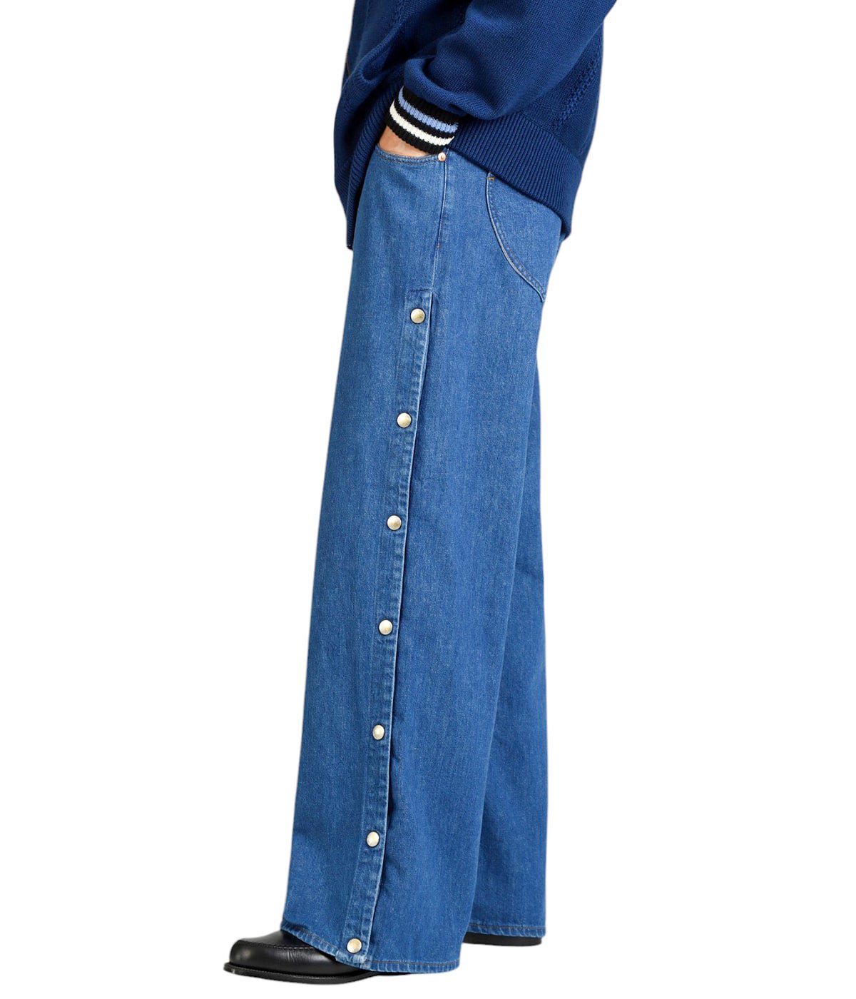 model（175cm / 60kg）B85 W75 H92 着用サイズ：2