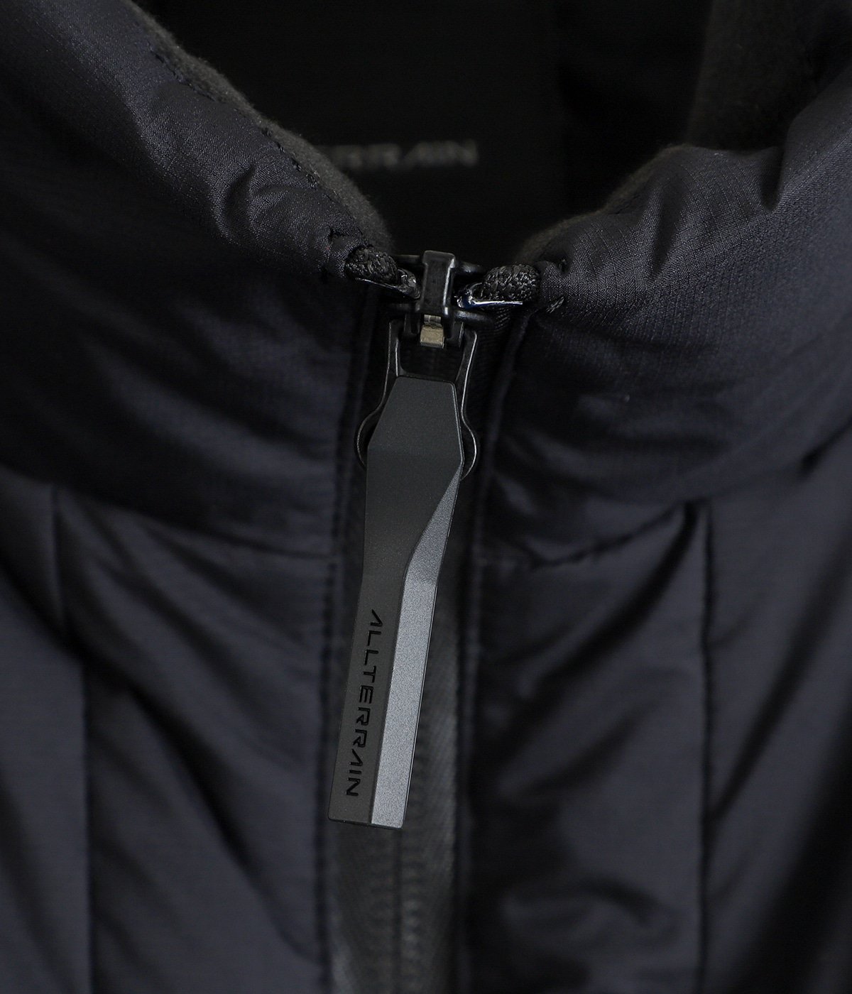 HEAT CIRCULATION IN-DOWN | DESCENTE ALLTERRAIN(デサントオルテ