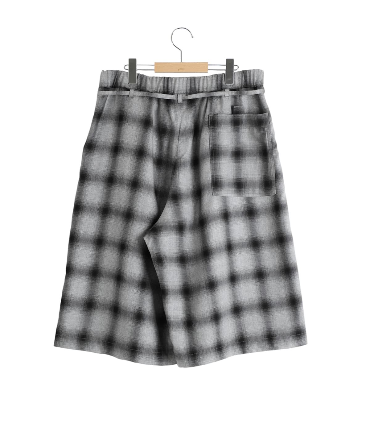 3TUCKED CROP SHORTS | ESSAY(エッセイ) / パンツ ハーフ
