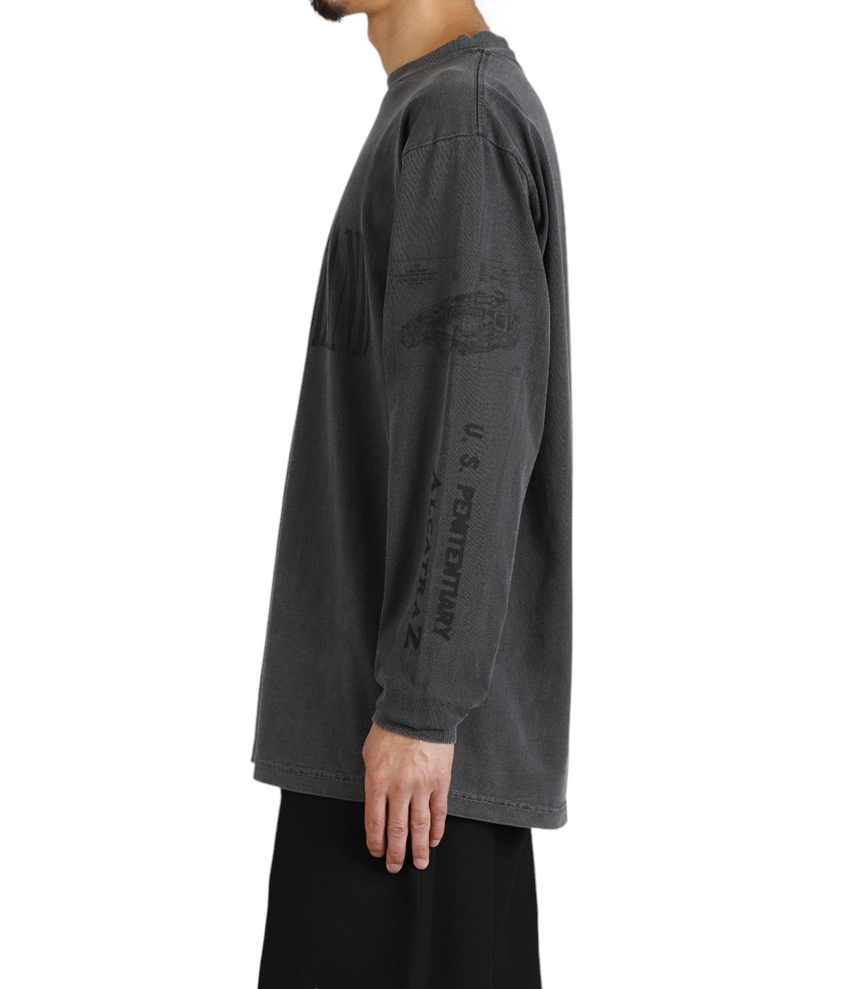 model（175cm / 60kg）B85 W75 H92 着用サイズ：2