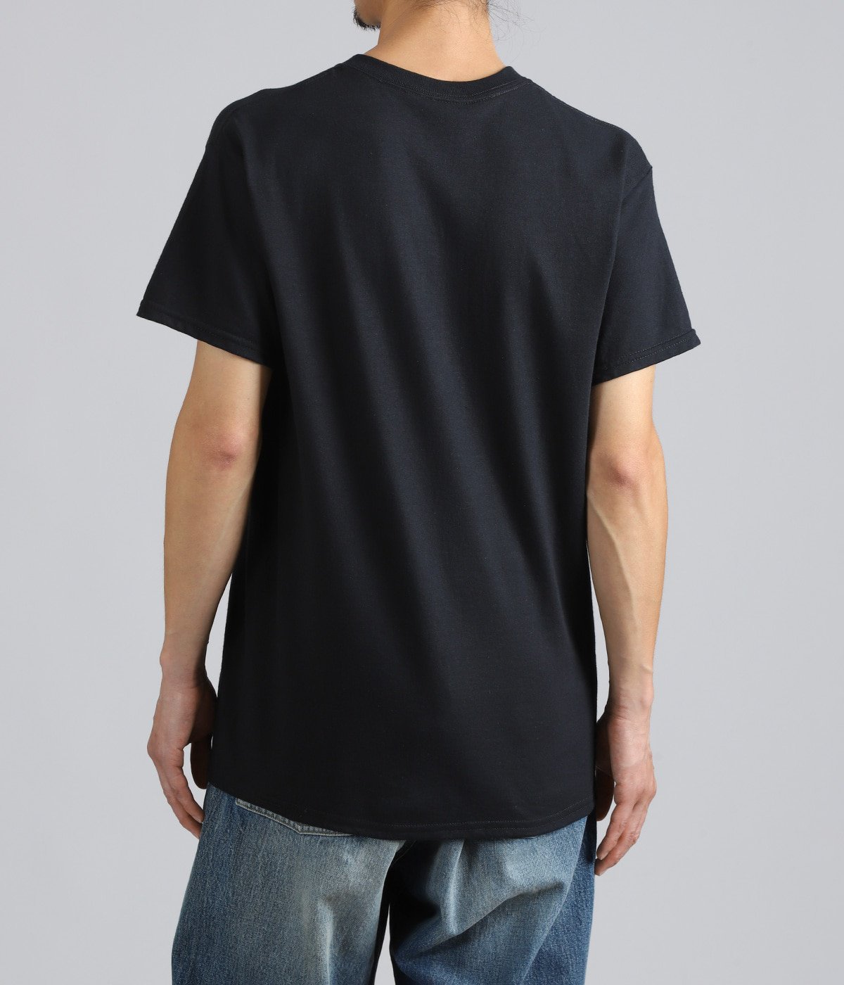model（175cm / 60kg）B85 W75 H92 着用サイズ：M