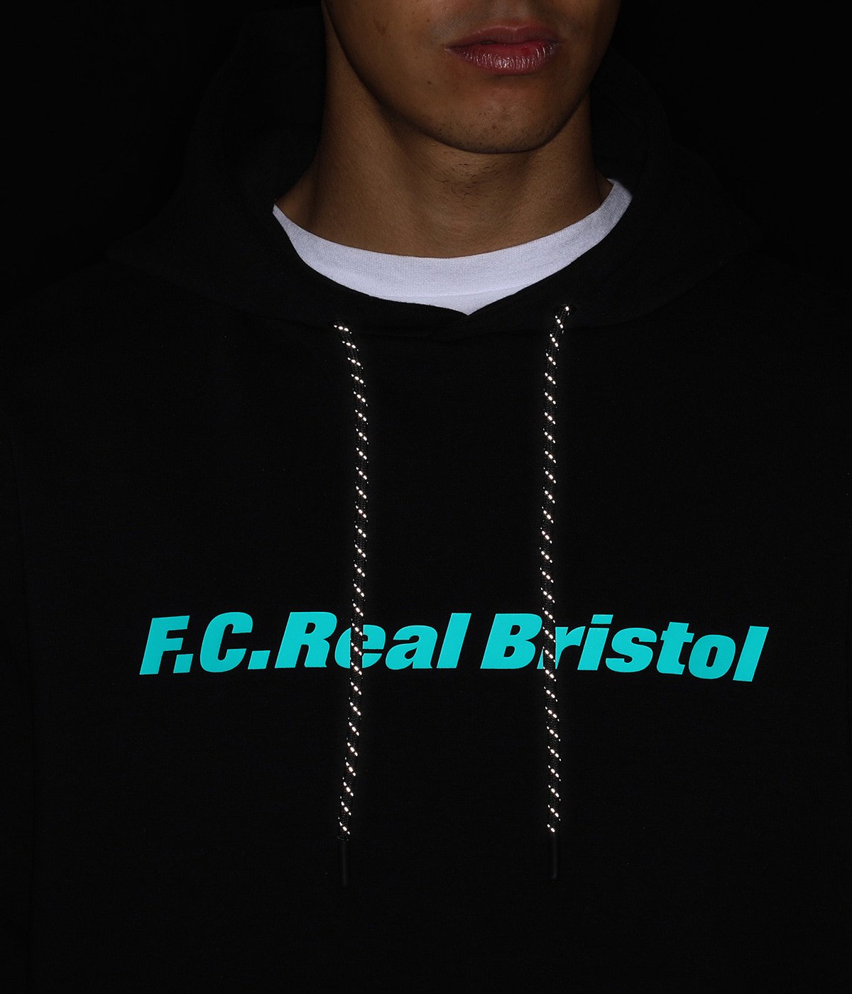 FCRBAUTHENTICLOGOTECHKNITCREWNECK