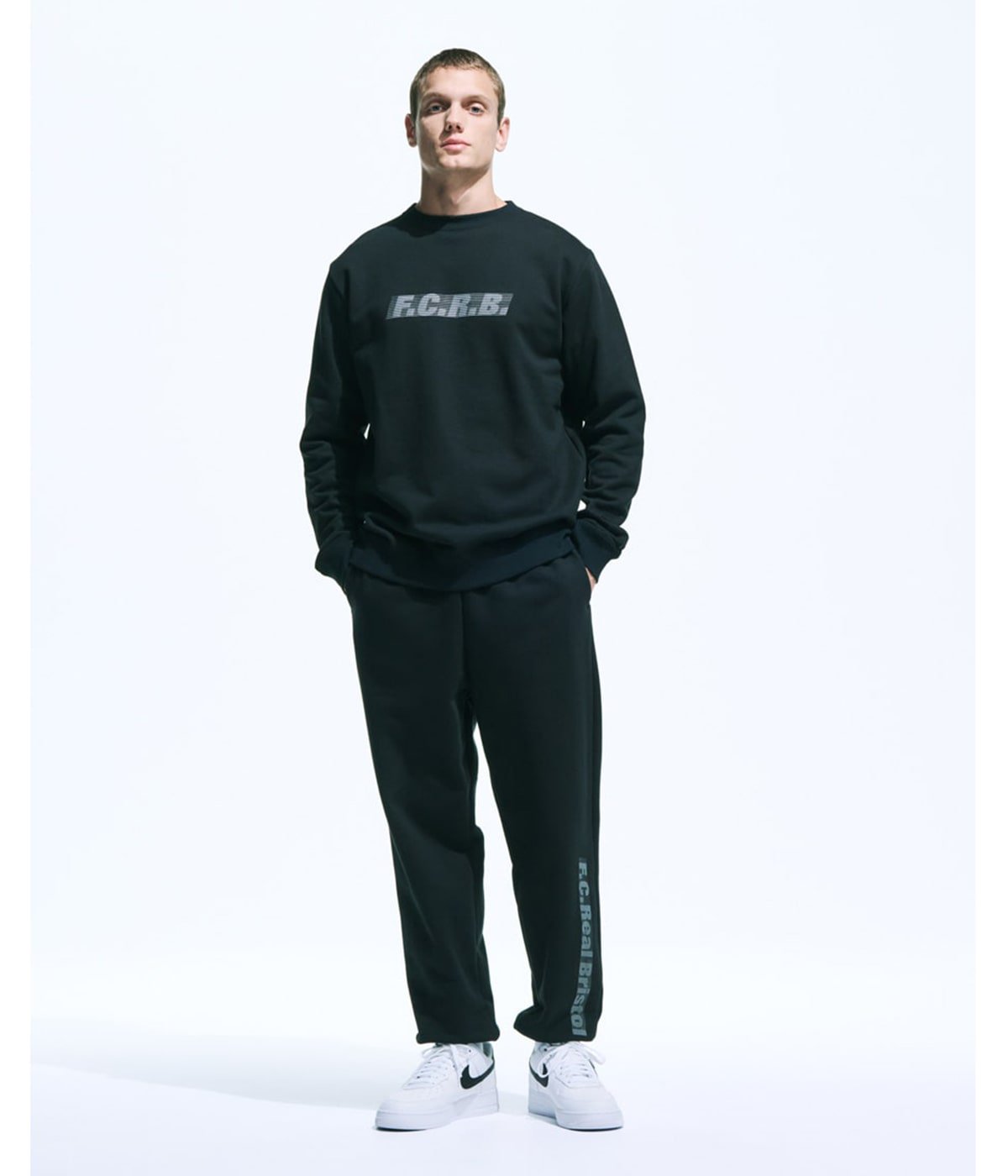EFFECT LINE LOGO TEAM CREWNECK SWEAT | F.C.Real Bristol