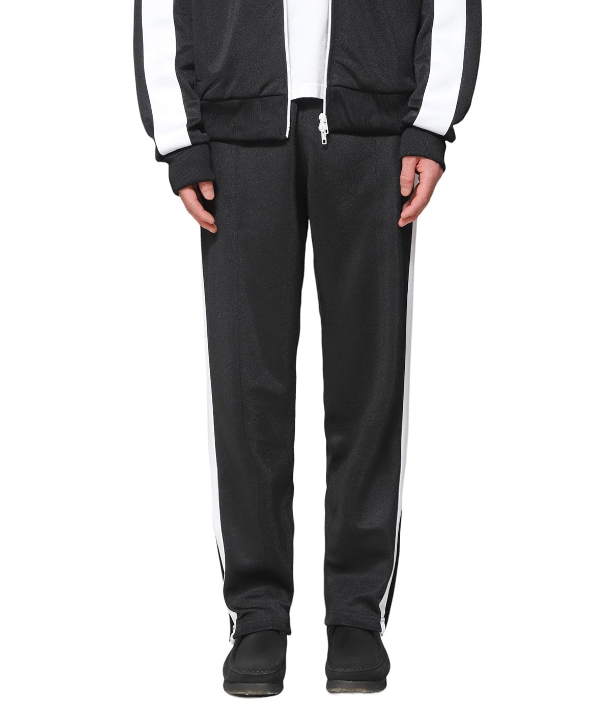 model（175cm / 60kg）B85 W75 H92 着用サイズ：M