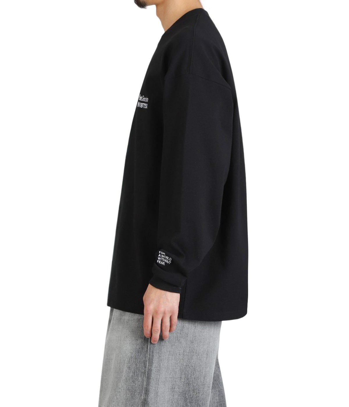 model(175cm / 60kg)B85 W75 H92 着用サイズ：M