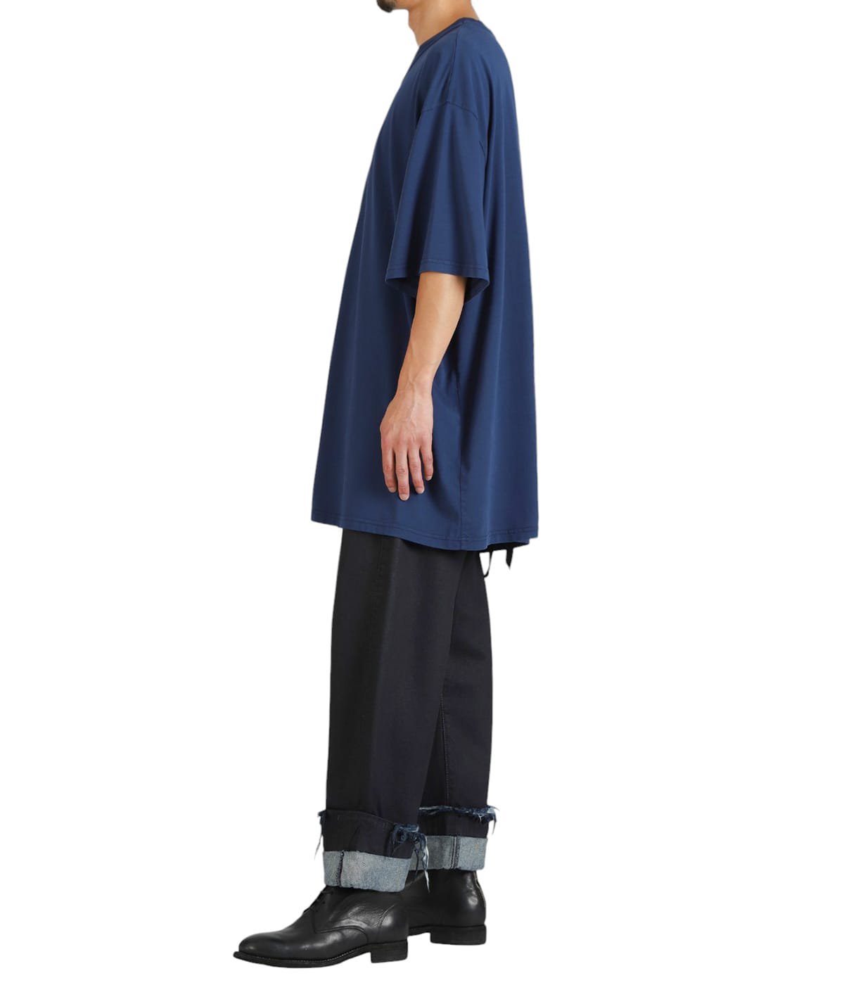 model（175cm / 60kg）B85 W75 H92 着用サイズ：S