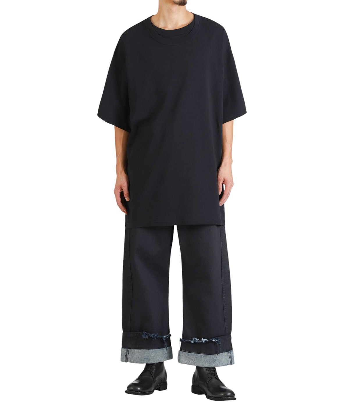 model（175cm / 60kg）B85 W75 H92 着用サイズ：S