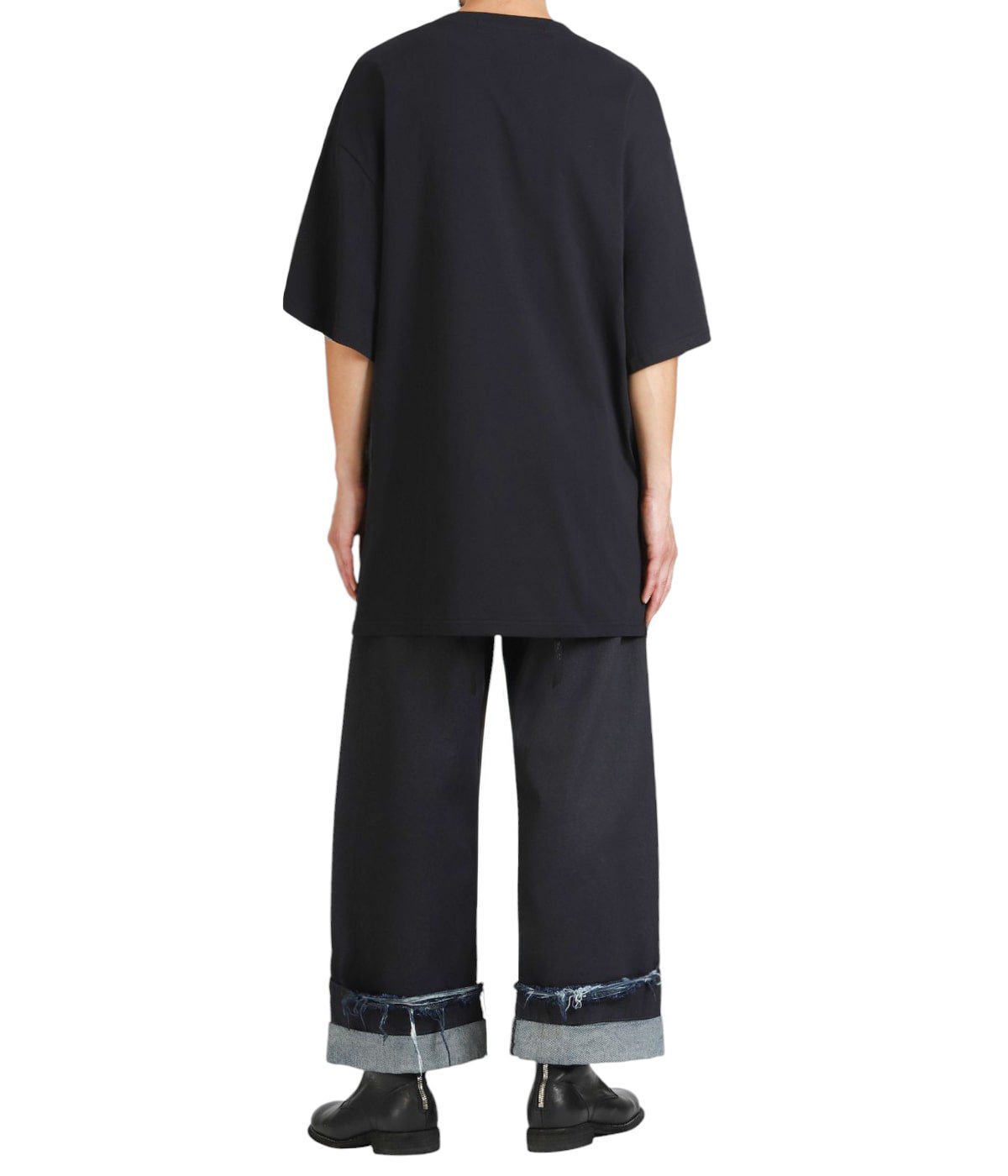 model（175cm / 60kg）B85 W75 H92 着用サイズ：S
