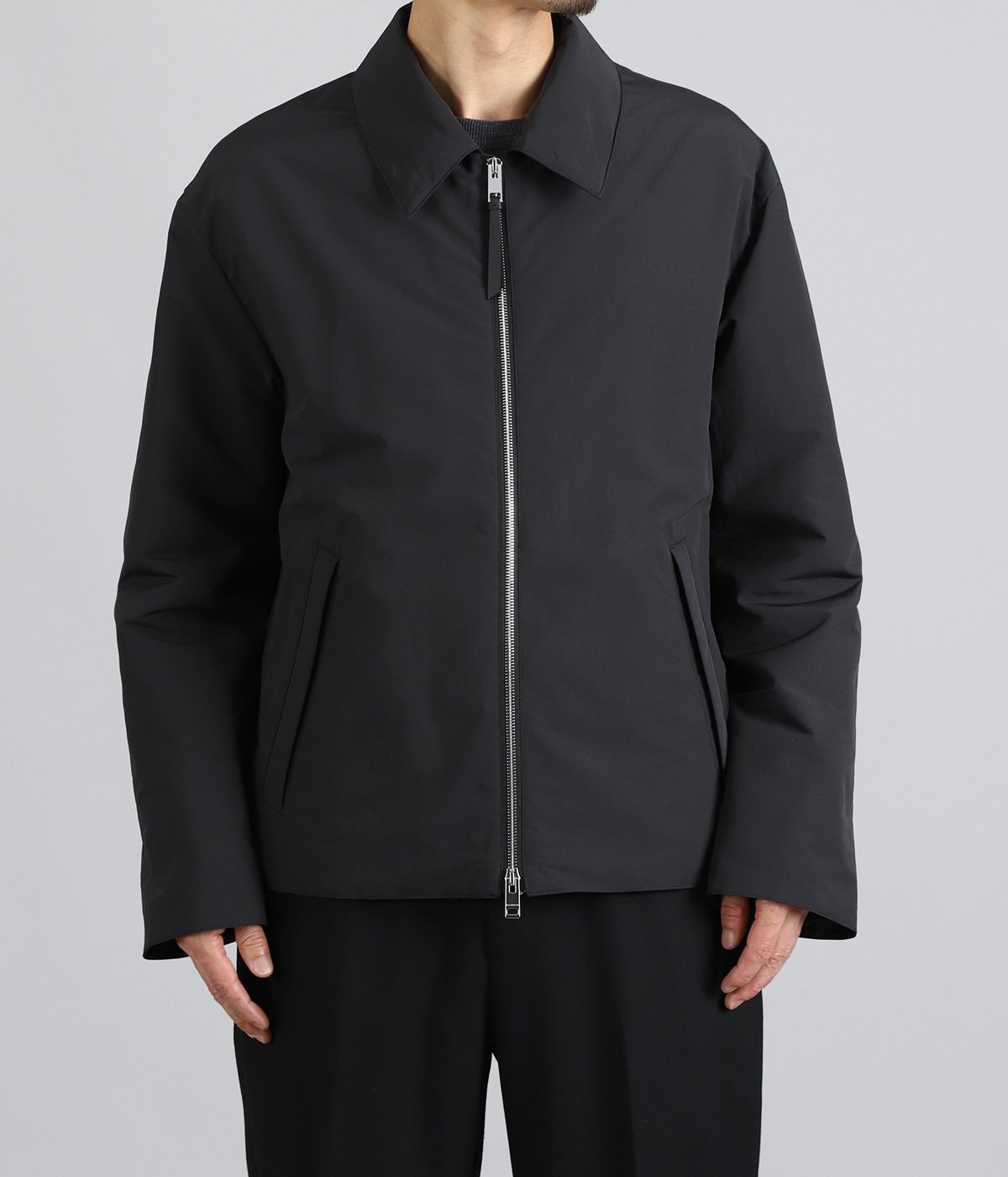 model（175cm / 60kg）B85 W75 H92 着用サイズ：38