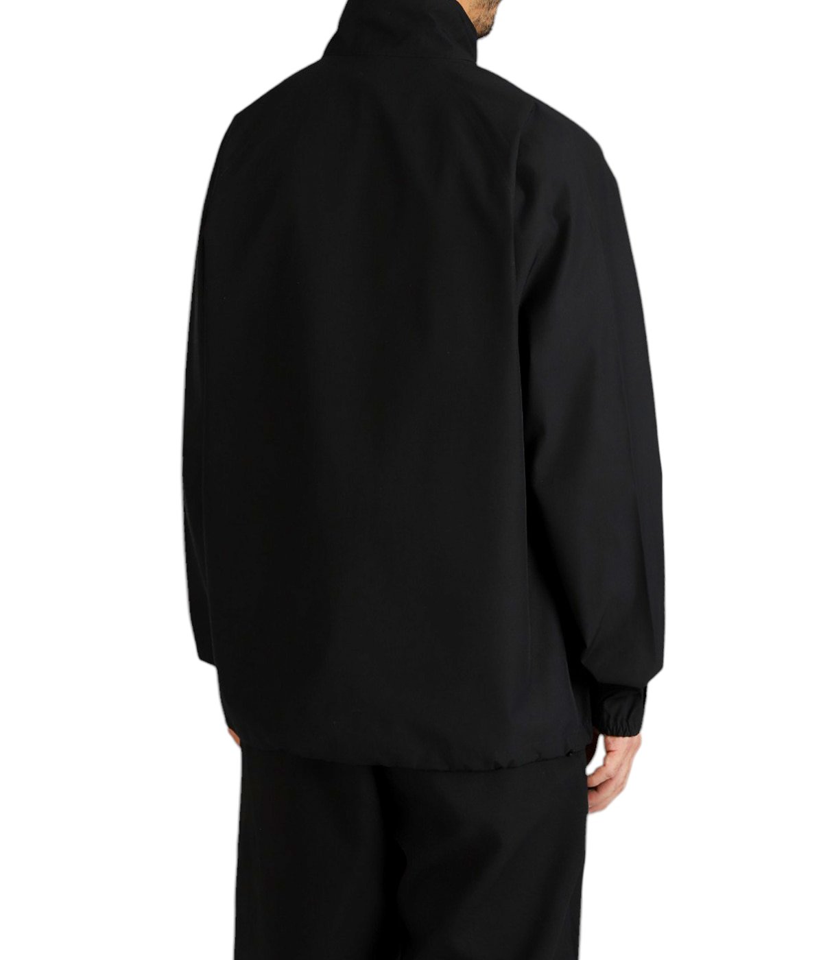 model（184cm / 63kg）B85 W80 H102 着用サイズ：3