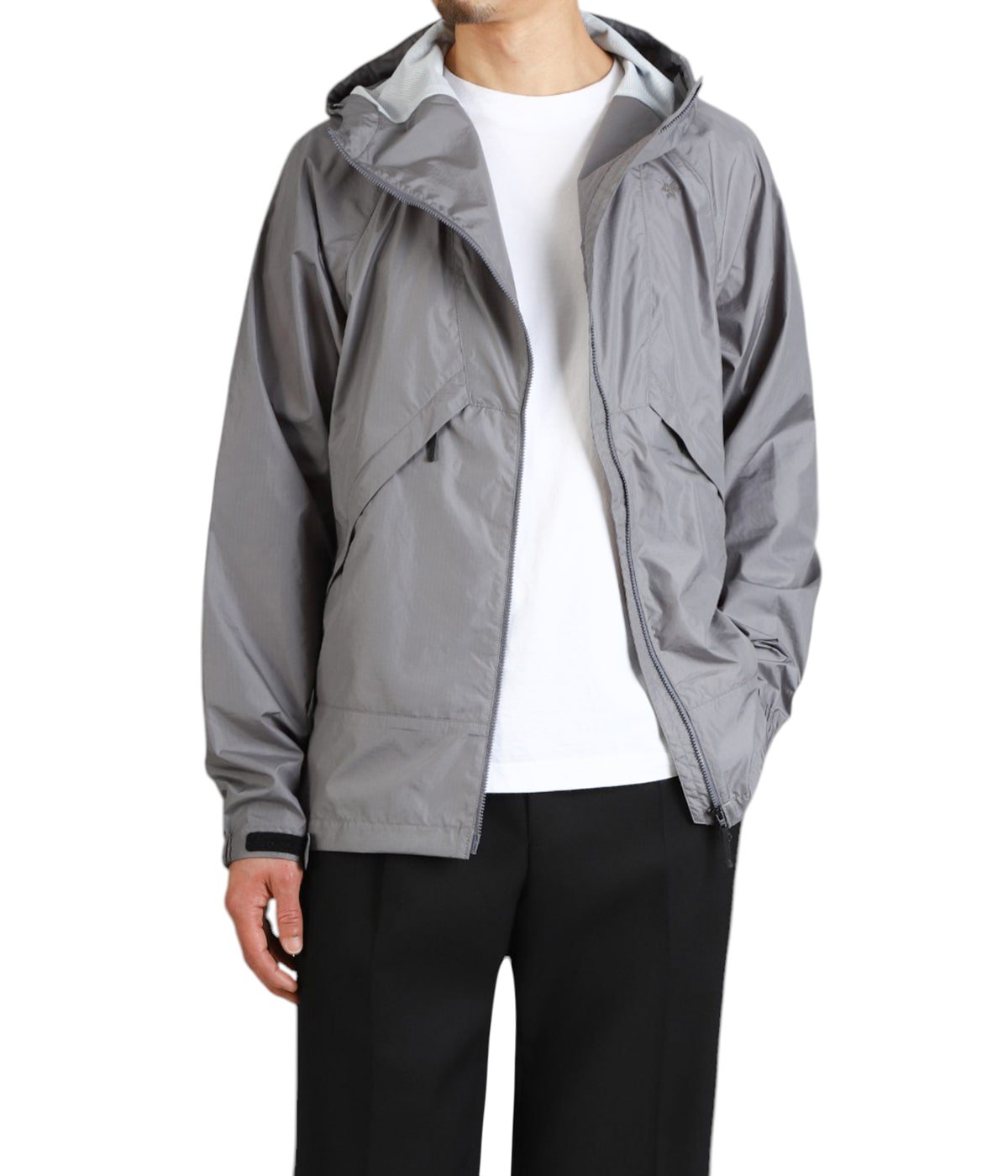 model（175cm / 60kg）B85 W75 H92 着用サイズ：2