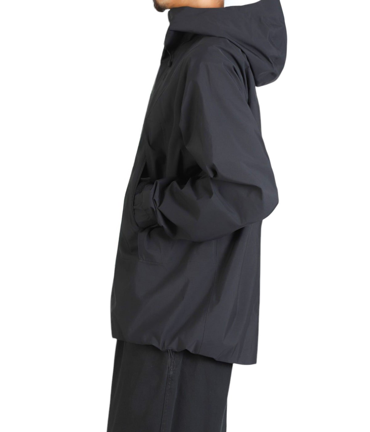 model（175cm / 60kg）B85 W75 H92 着用サイズ：2