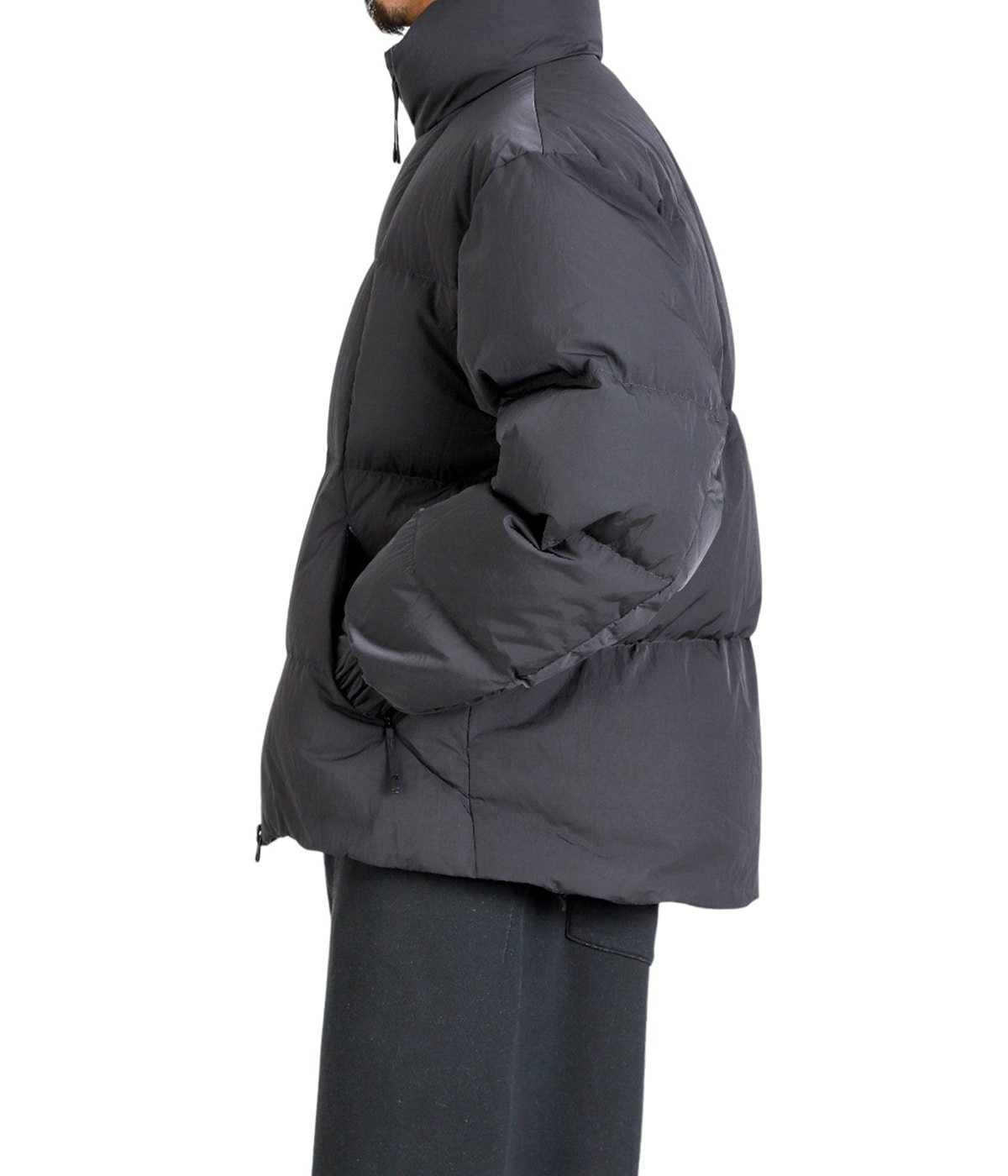 model(175cm / 60kg)B85 W75 H92 着用サイズ：2