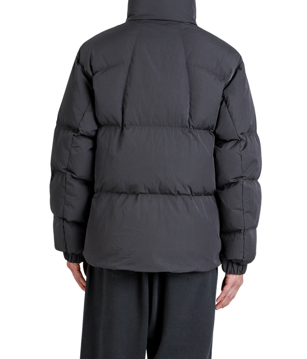 model(175cm / 60kg)B85 W75 H92 着用サイズ：2