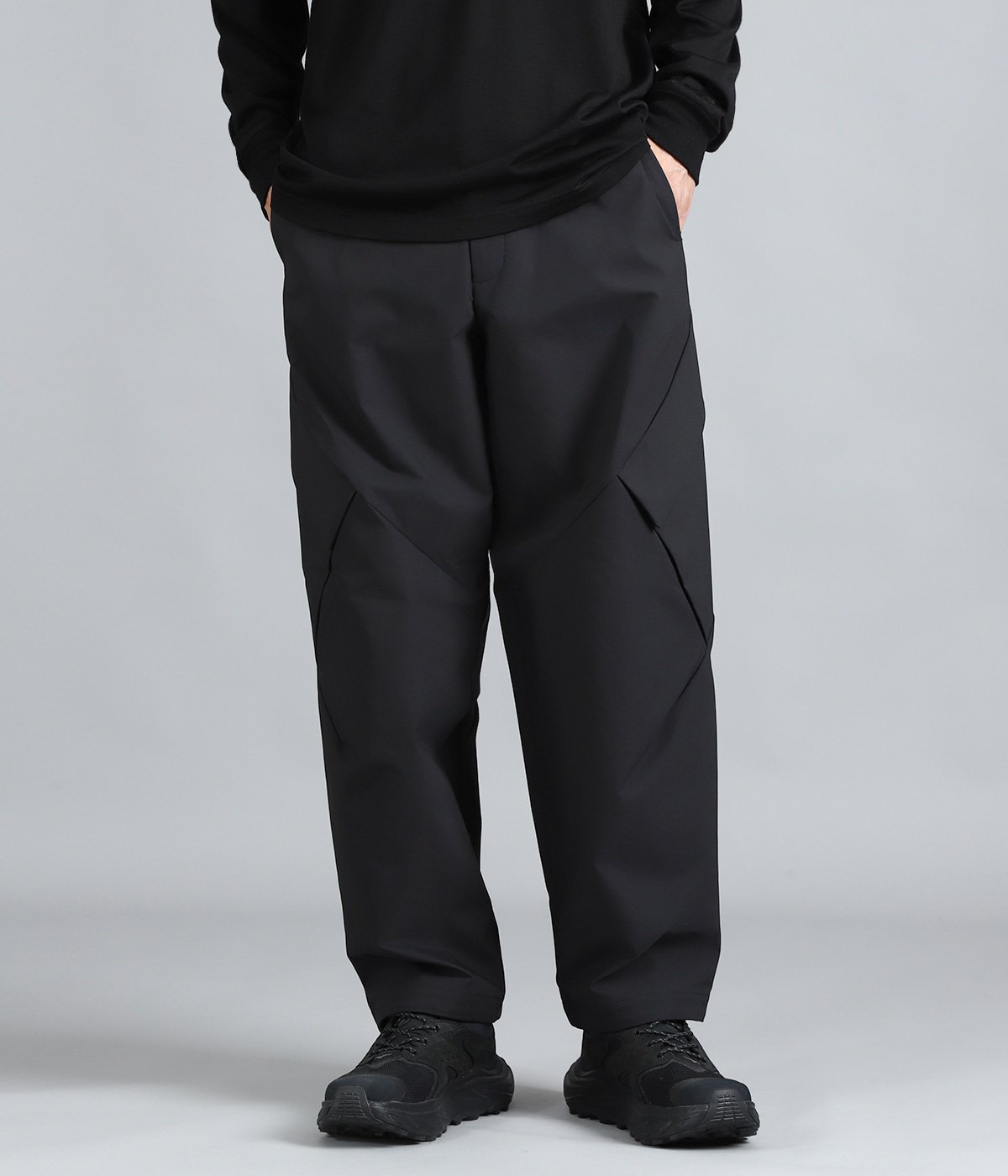 model(175cm / 60kg)B85 W75 H92 着用サイズ：2