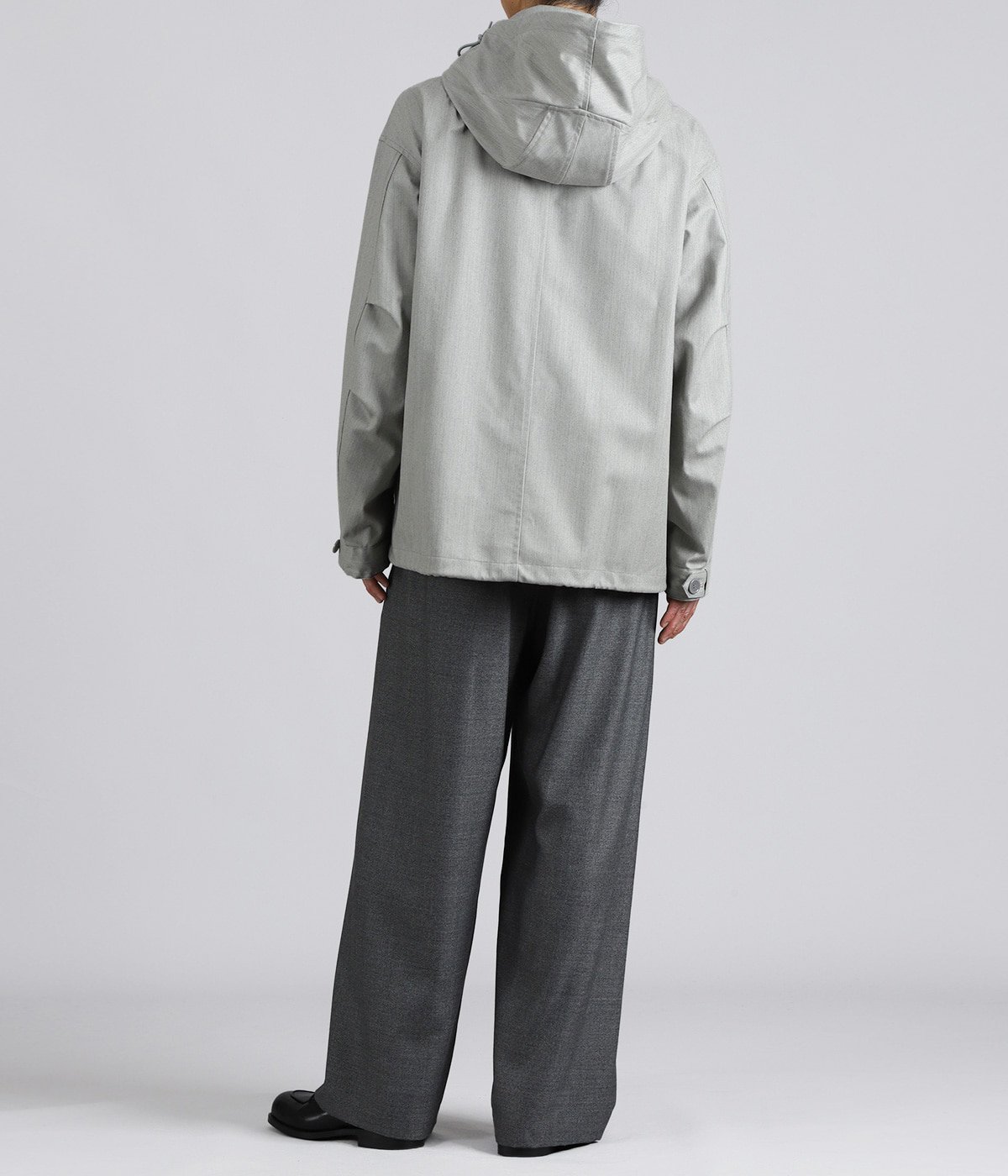model（175cm / 60kg）B85 W75 H92 着用サイズ：1