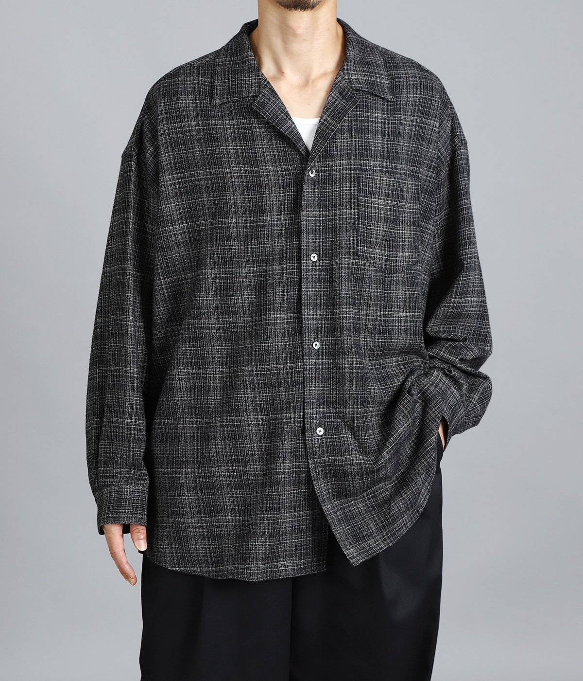 model（175cm / 60kg）B85 W75 H92 着用サイズ：1