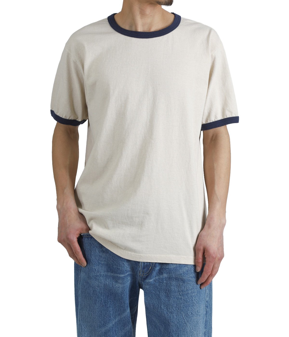model（175cm / 60kg）B85 W75 H92 着用サイズ：L